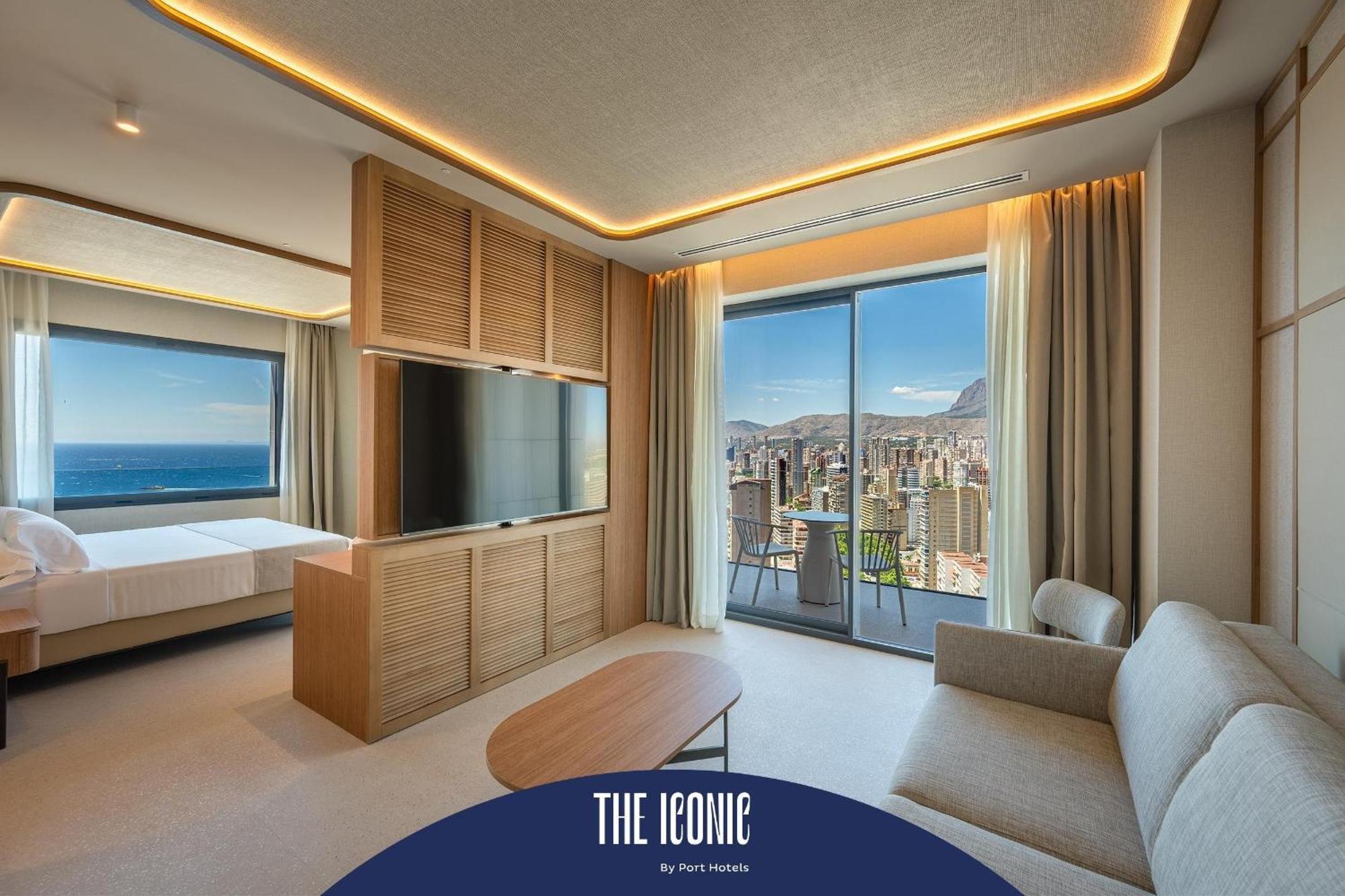 Junior Suite con Vista Mare Panoramica - Club Iconic (3 Adulti)